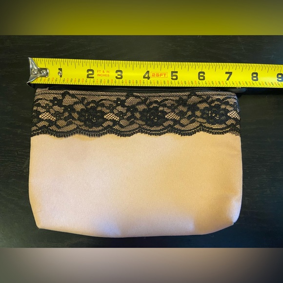 3 Item GLAM/Relax SET: Rhinestone Shoe Charms, 2 Spa Headbands, & Ipsy MakeupBag - Picture 3 of 7